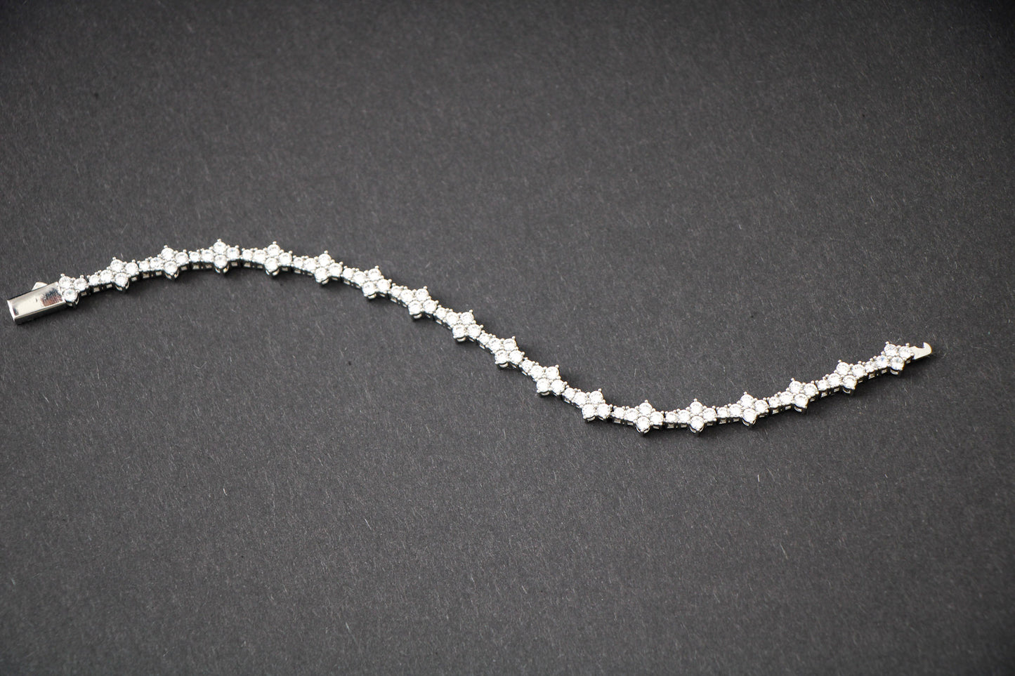 HONEYCOMB BRACELET - WHITE GOLD